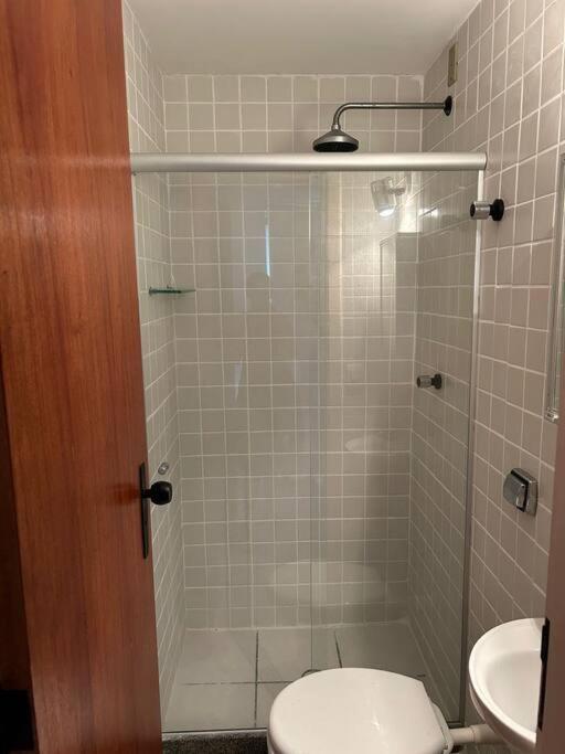 Apartamento De 3 Quartos Na Praia Da Fonte グアラパリー エクステリア 写真