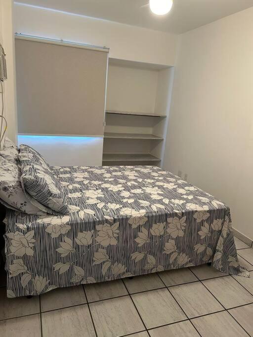 Apartamento De 3 Quartos Na Praia Da Fonte グアラパリー エクステリア 写真